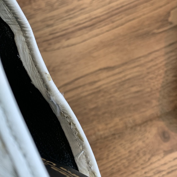 Los Angeles Apparal 9 - Picture 7 of 7